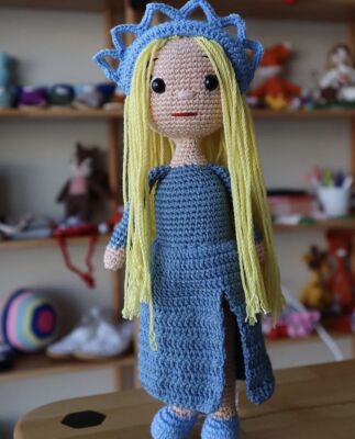 Amigurumi Örgü Sarı Saçlı Kız Oyuncak Bebek - 1