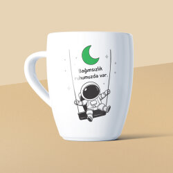 Bağımsızlık Ruhumuzda Var Mottolu Beyaz Seramik Kupa - Yeşilay