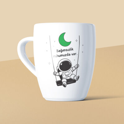 Bağımsızlık Ruhumuzda Var Mottolu Beyaz Seramik Kupa - 1
