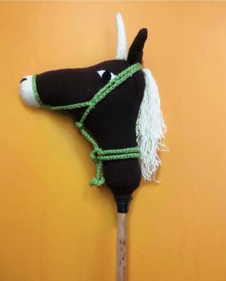 Amigurumi Örgü Sopalı At Oyuncak - 1